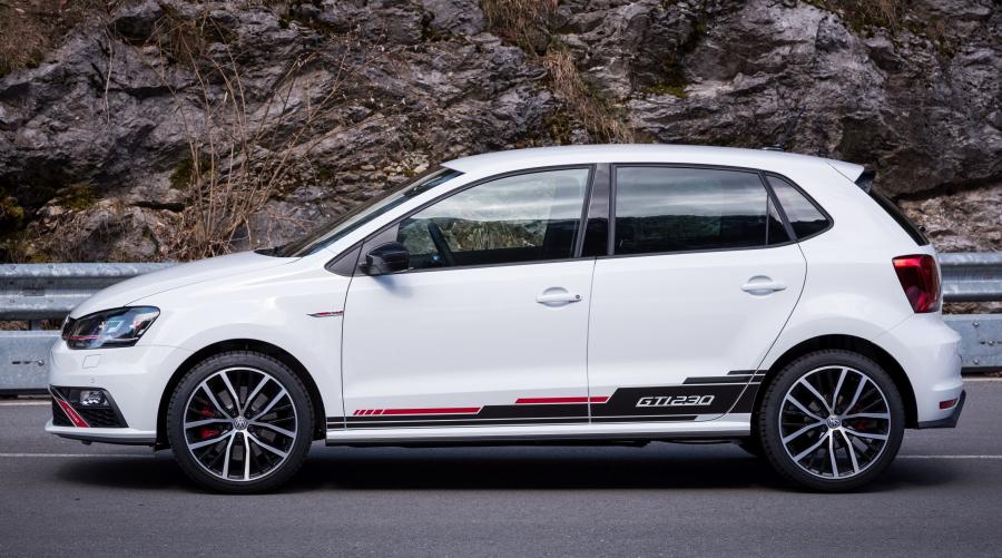  Volkswagen Polo GTi 230 2016 года  (фото 6 из 11)